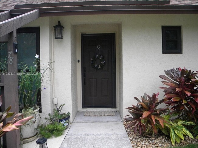 Building Photo - 78 Vía De Casas Norte