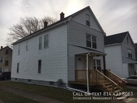 Building Photo - 3603 Maple St