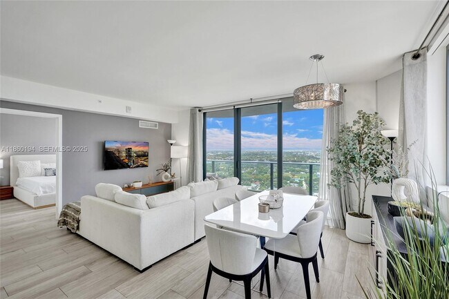 Building Photo - 121 NE 34th St