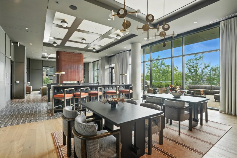 Building Photo - 1100 W Carroll Ave