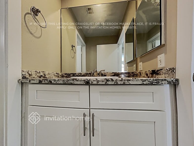 Building Photo - 5852 Pack Trail