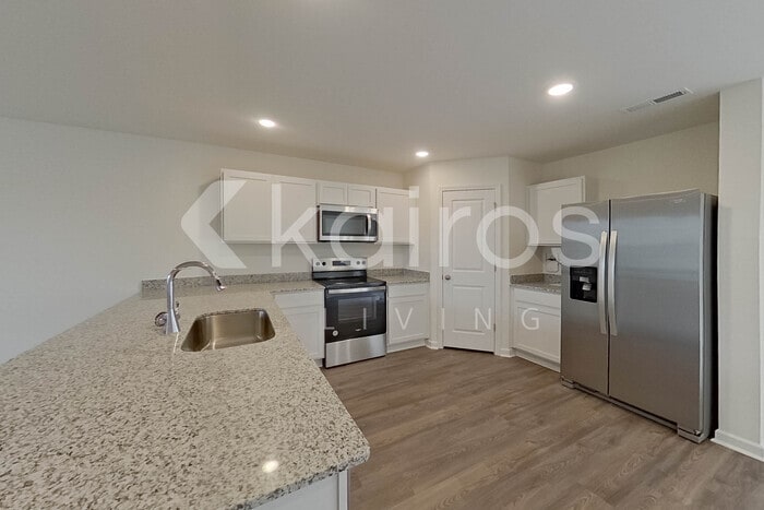 Building Photo - 7029 Peppermill Way
