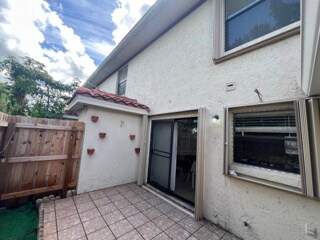 Building Photo - 1617 Long Ridge Ct