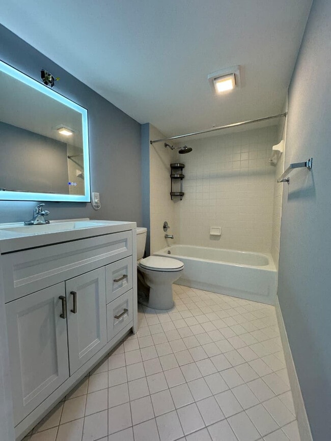 Building Photo - 1500 SW 131st Way