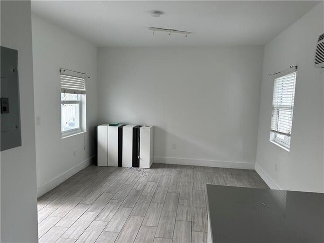 Building Photo - 7910 Abbott Ave
