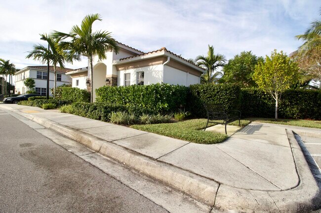 Building Photo - 4616 Tara Cove Way