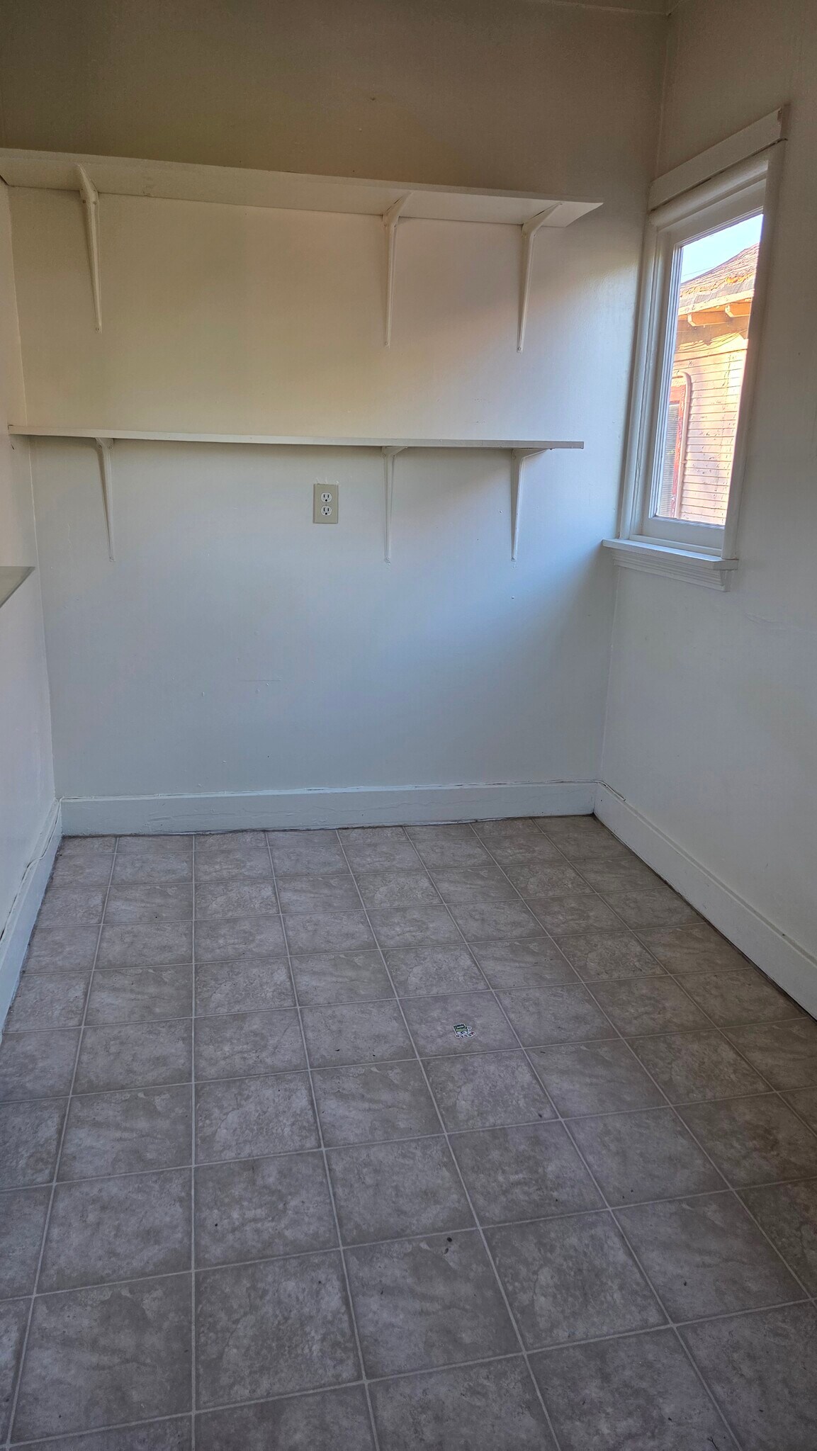 Kitchen nook - 2440 12th Ave