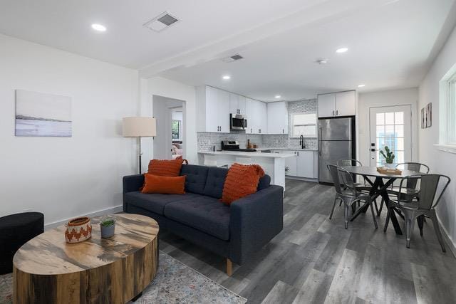 Building Photo - 5005 Avenue F