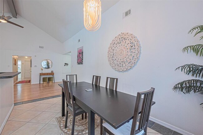 Building Photo - 8018 Zimmermann Dr