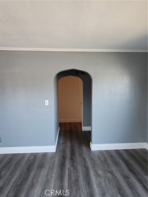 Building Photo - 858 S Riverside Ave