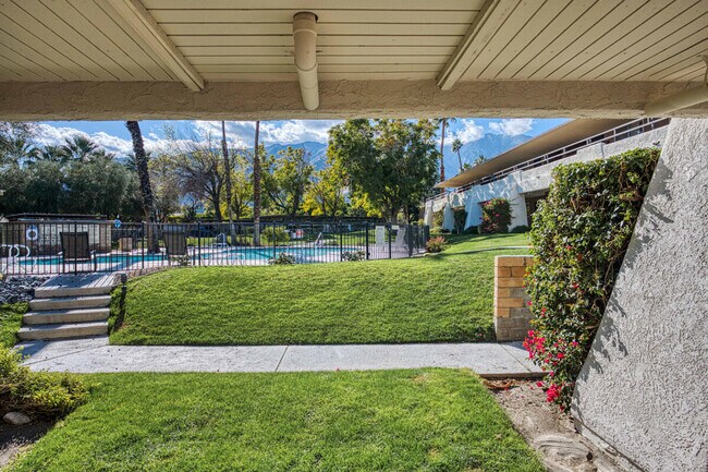 View Swimming Pool - 420 N Villa Ct