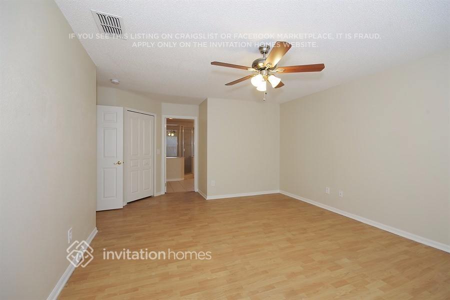 Building Photo - 5011 Bellthorn Dr