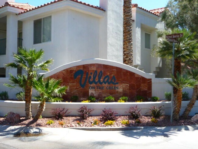 Building Photo - 1st Floor Condo in Guard Gated Painted Desert 2 bed/ 2 bath