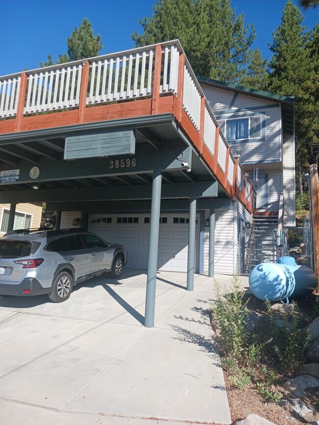 Building Photo - 38596 N Shore Dr