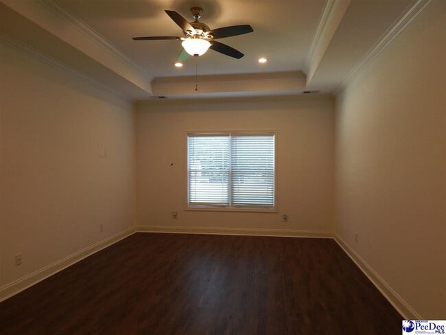 Building Photo - 154 N Lakewood Dr