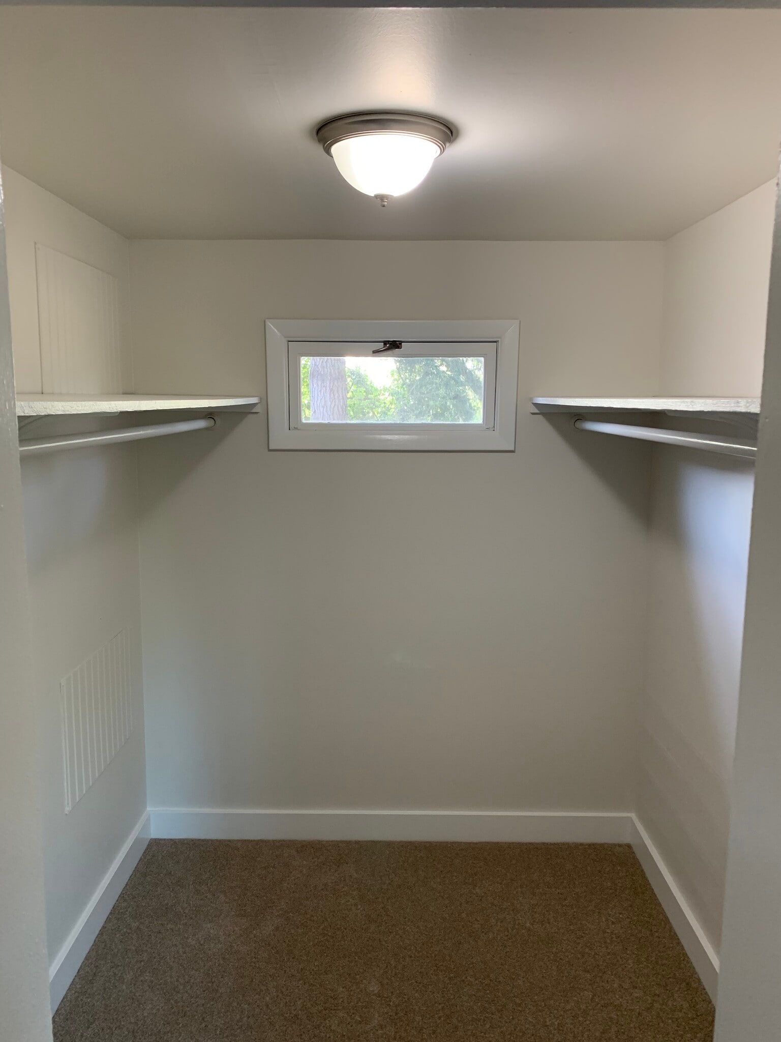 Walk in Closet - 4018 NE 54th Ave