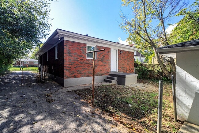 Building Photo - 3 Bedroom; 1 Bath; Ranch Home