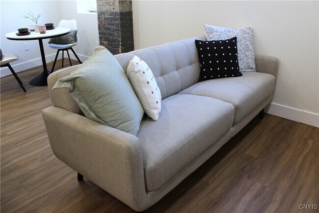 Building Photo - 110 Hotel St