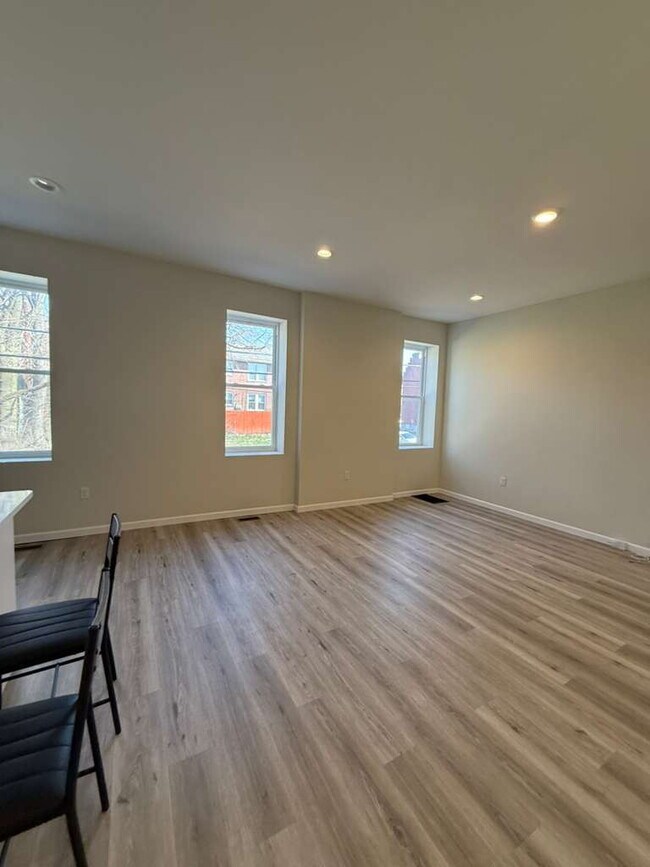 Building Photo - 3215-3217-3217 Nebraska Ave