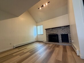Building Photo - 919 44th Ave Ct