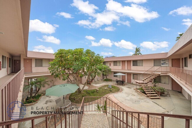 Building Photo - 12233 Manor Dr.