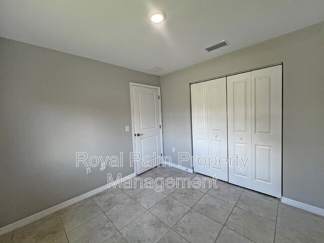 Building Photo - 2908 15th St W