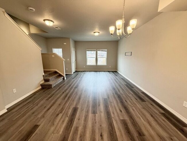 Building Photo - Beautiful 3 bed/ 2.5 bath Townhome in Berthoud