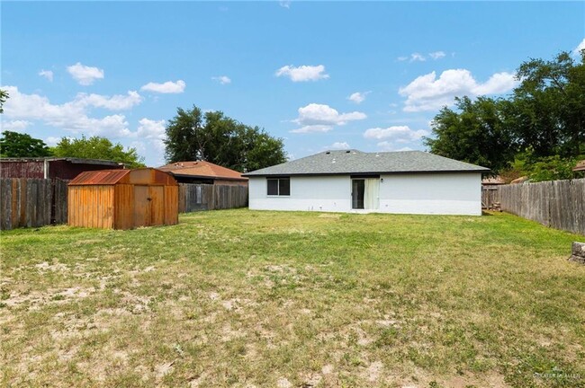 Building Photo - 502 Thornwood Dr