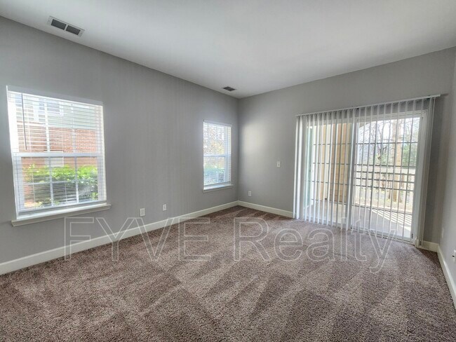 Building Photo - 8441 Callabee Way