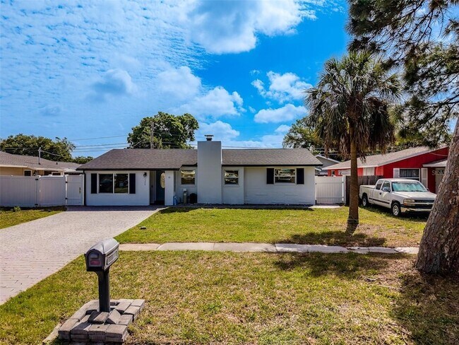 Building Photo - 7849 86th Way N