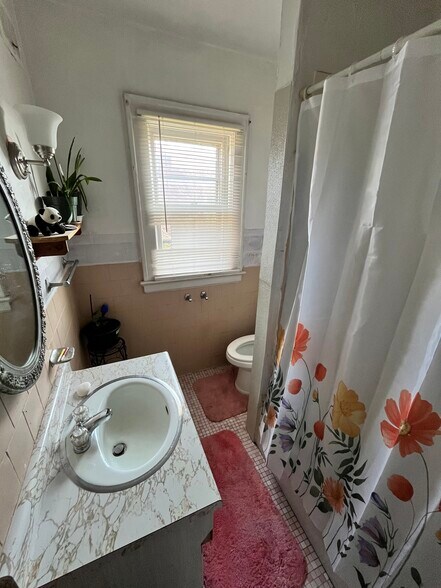 Bathroom - 2026 Grand Ave