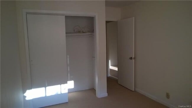 Building Photo - 2 Granada Crescent