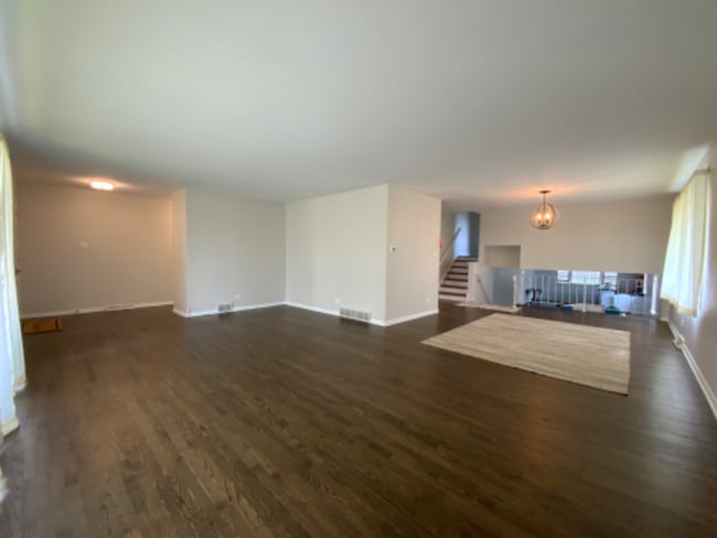 Building Photo - 9529 S Kolin Ave