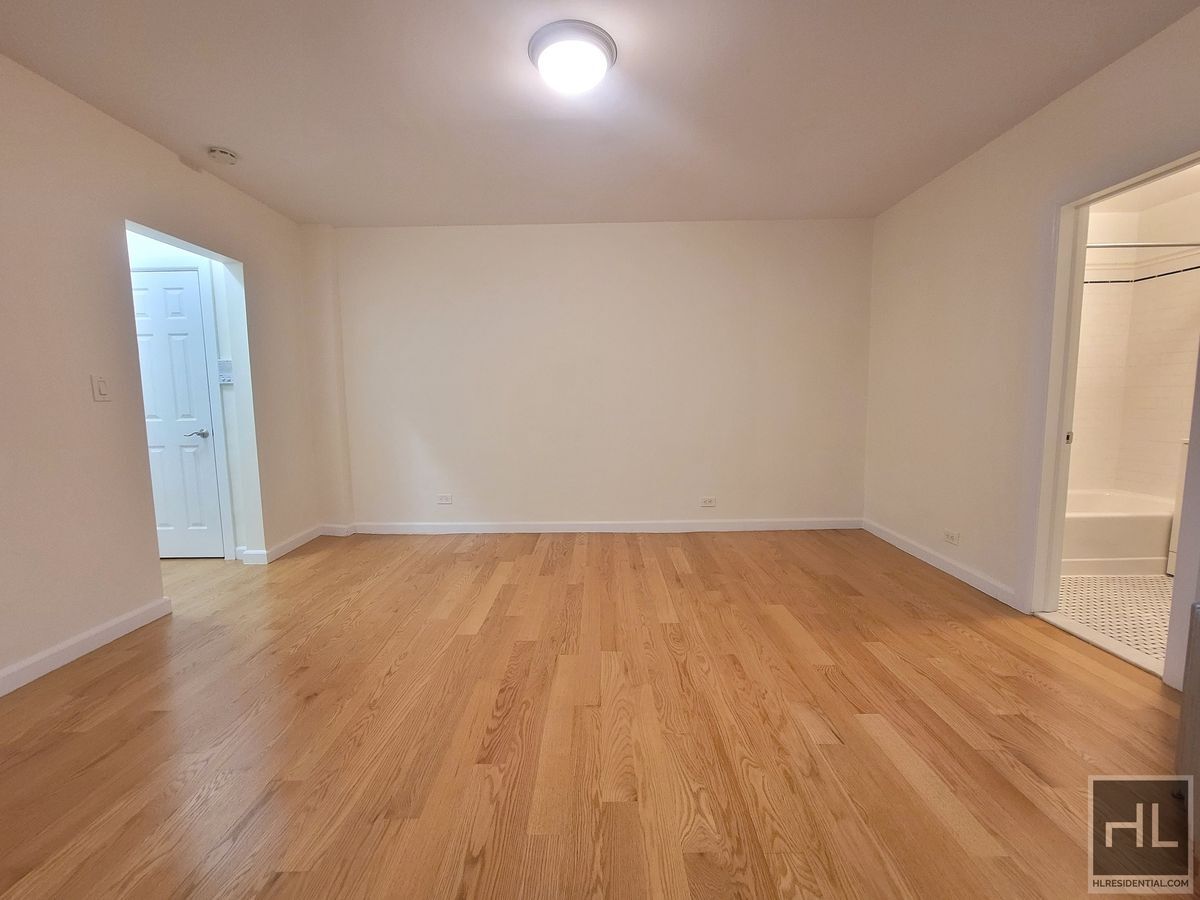 Building Photo - West 10th Street