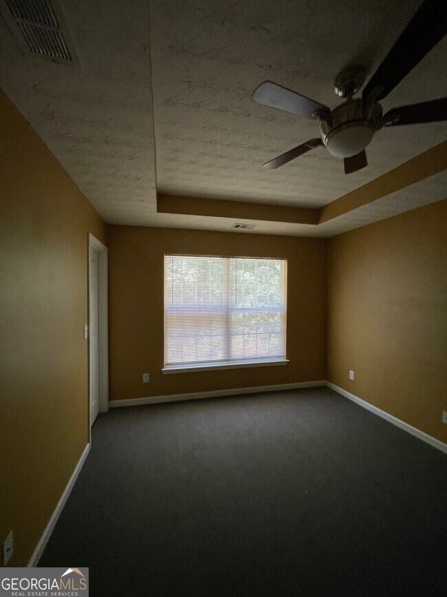 Building Photo - 363 Arrowhead Dr