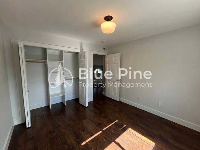 Building Photo - 157 Leesburg Ln
