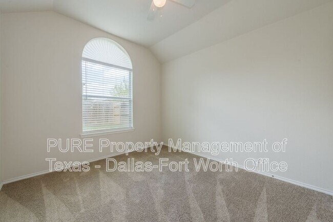 Building Photo - 8232 Livingston Ln