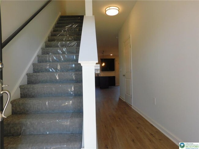 Building Photo - 6663 Stein Way