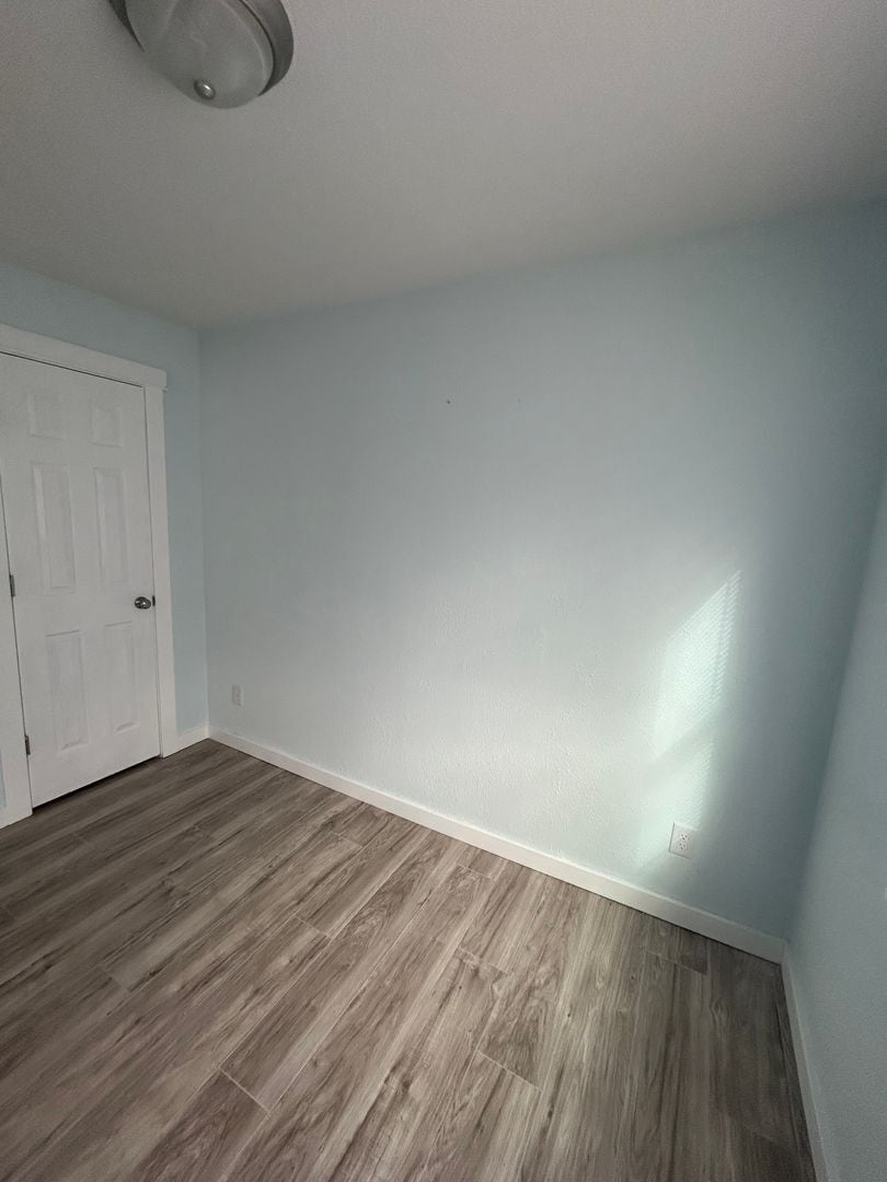 Building Photo - 2336 N Estelle Ave