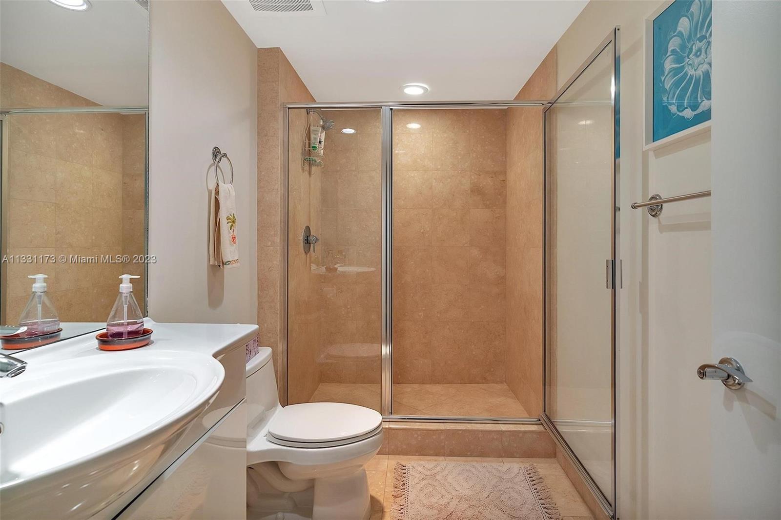 Building Photo - 1850 S Ocean Dr