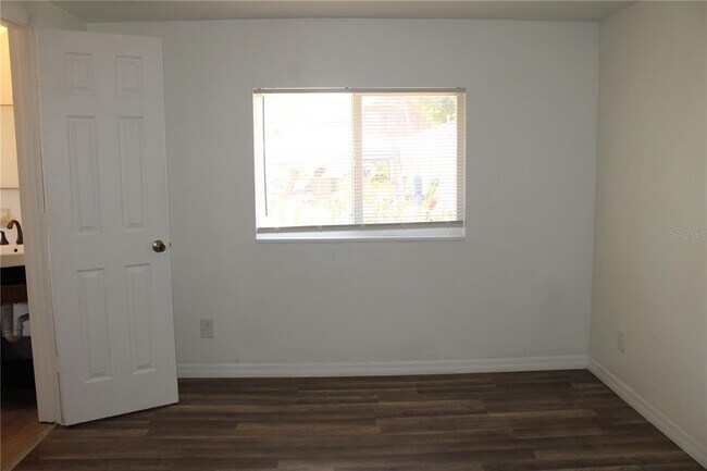 Building Photo - 3316 26th St W
