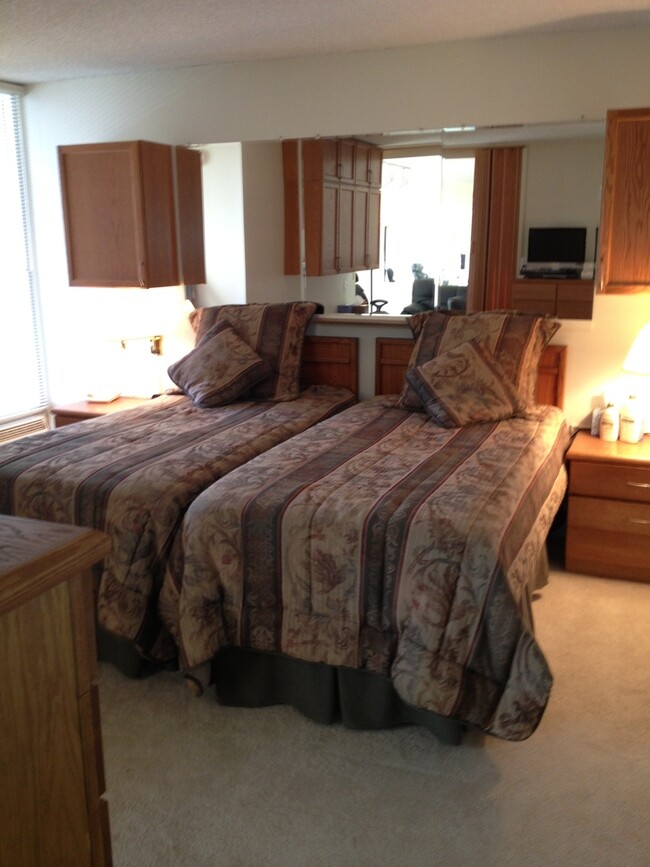 Building Photo - 444 Nahua: Furnished - 1 Bed/ 1 Bath/ 1 Pa...