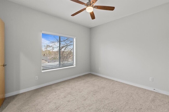 Building Photo - 503 Swanee Dr