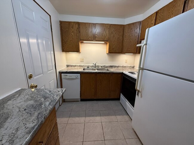 Building Photo - 2410-2506 Brentwood Pkwy