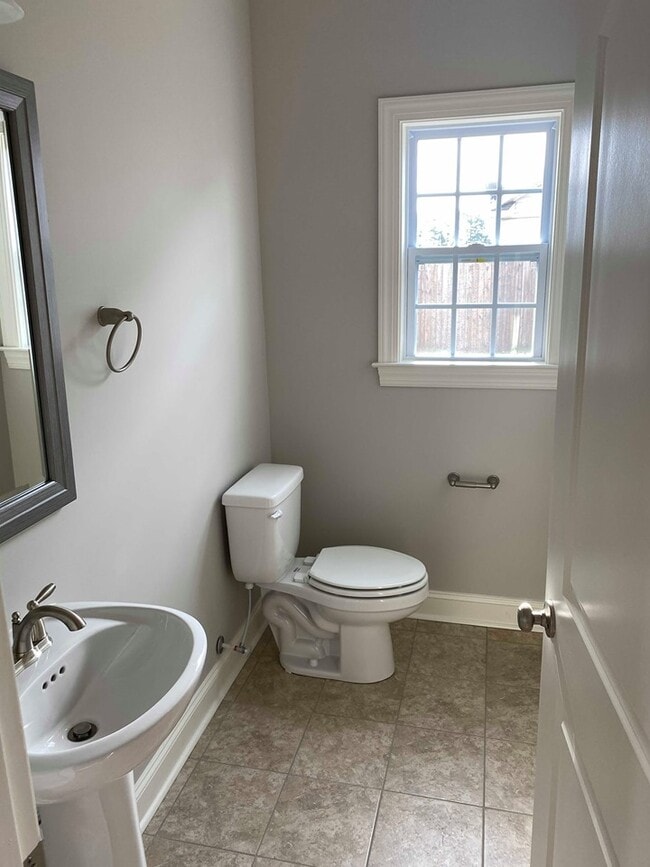 Building Photo - 2105 Remington Ct