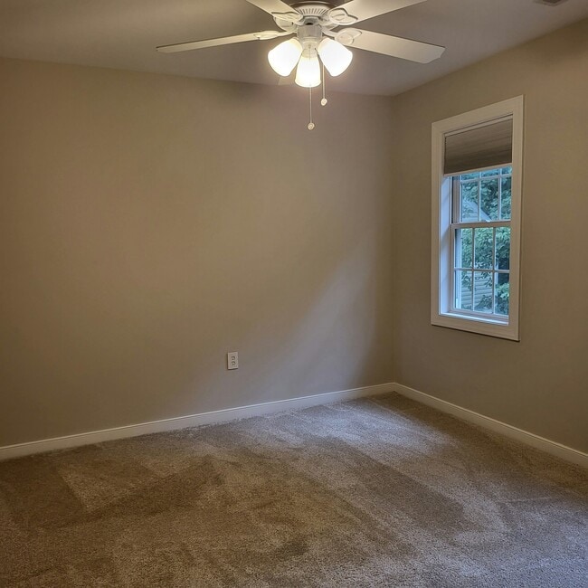 Building Photo - 12302 Hillcreek Cir