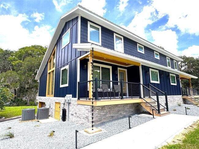 Building Photo - 419 N Apopka Ave