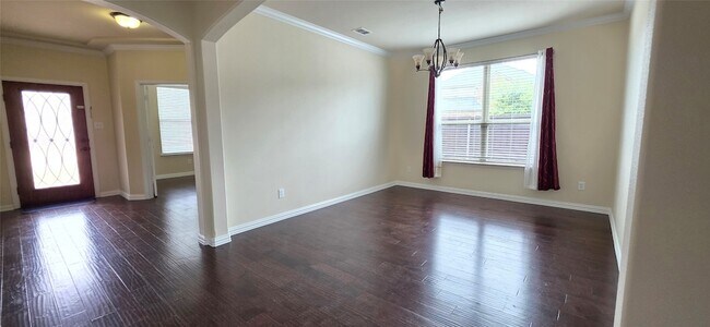 Building Photo - 3412 Canyon Lake Dr