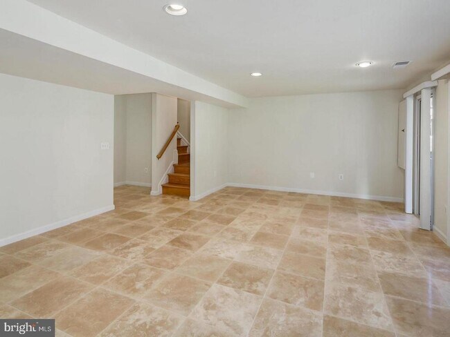 Building Photo - 10723 Gloxinia Dr