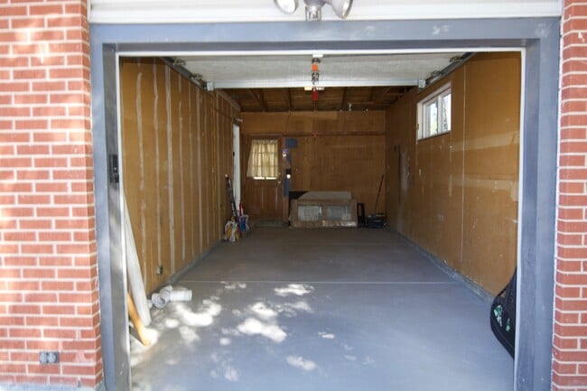 Building Photo - 8585 E Costilla Pl